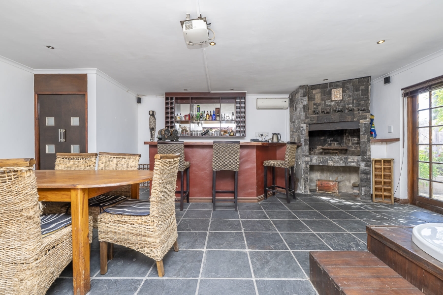 4 Bedroom Property for Sale in Protea Heights Western Cape